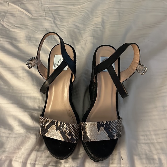 Beautiful and very comfortable - Picture 3 of 3